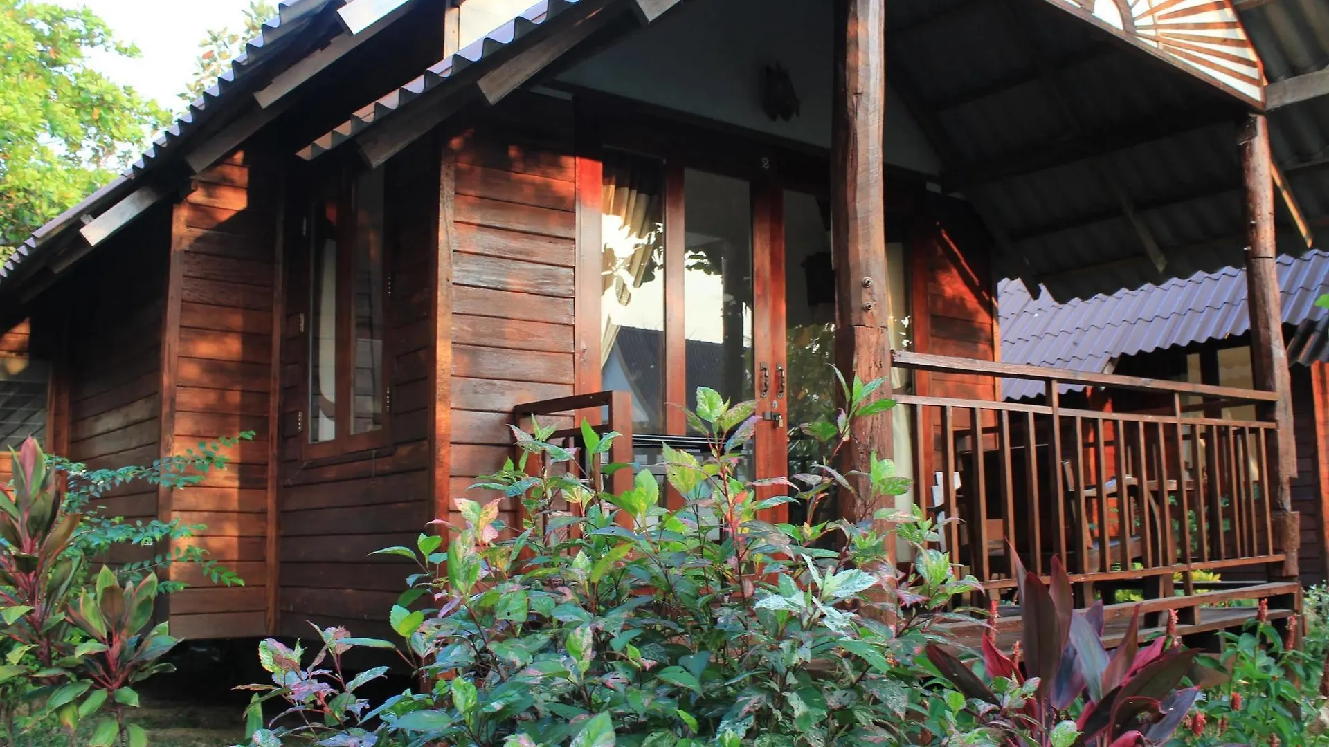 Hotel Lanta Happy Hill Ko Lanta 2*,  Thailand