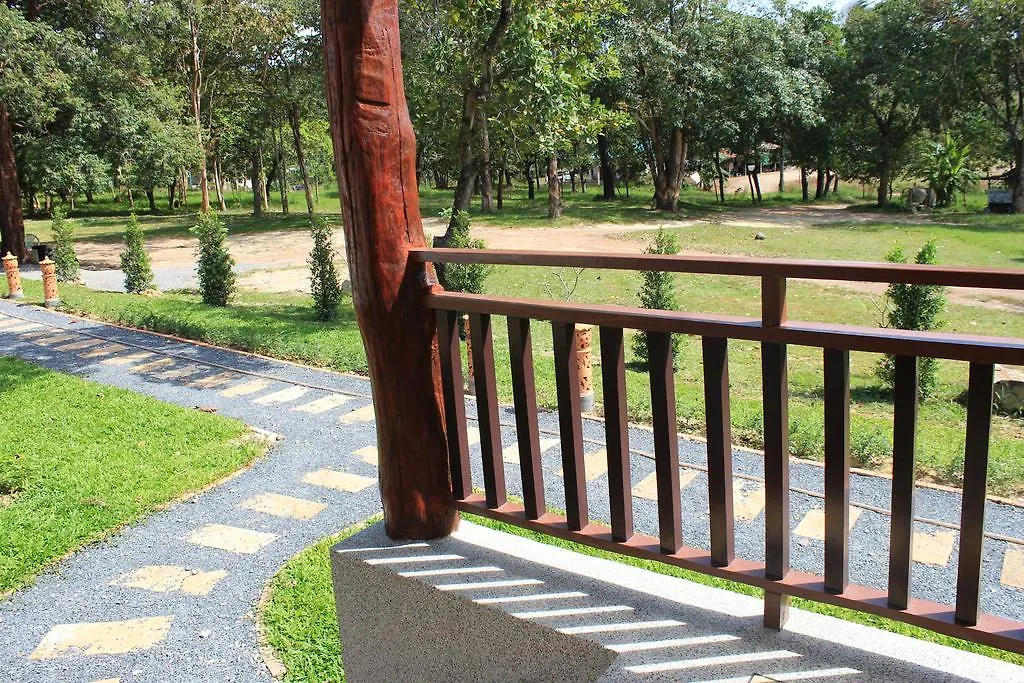 Hotel Lanta Happy Hill Ko Lanta 2*,  Thailandia